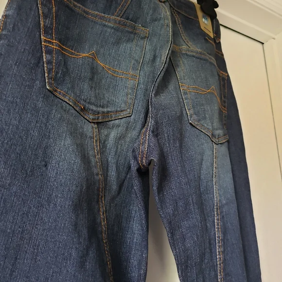 Azzure blue jeans with gold contrast stitch design - Picture 12 of 16